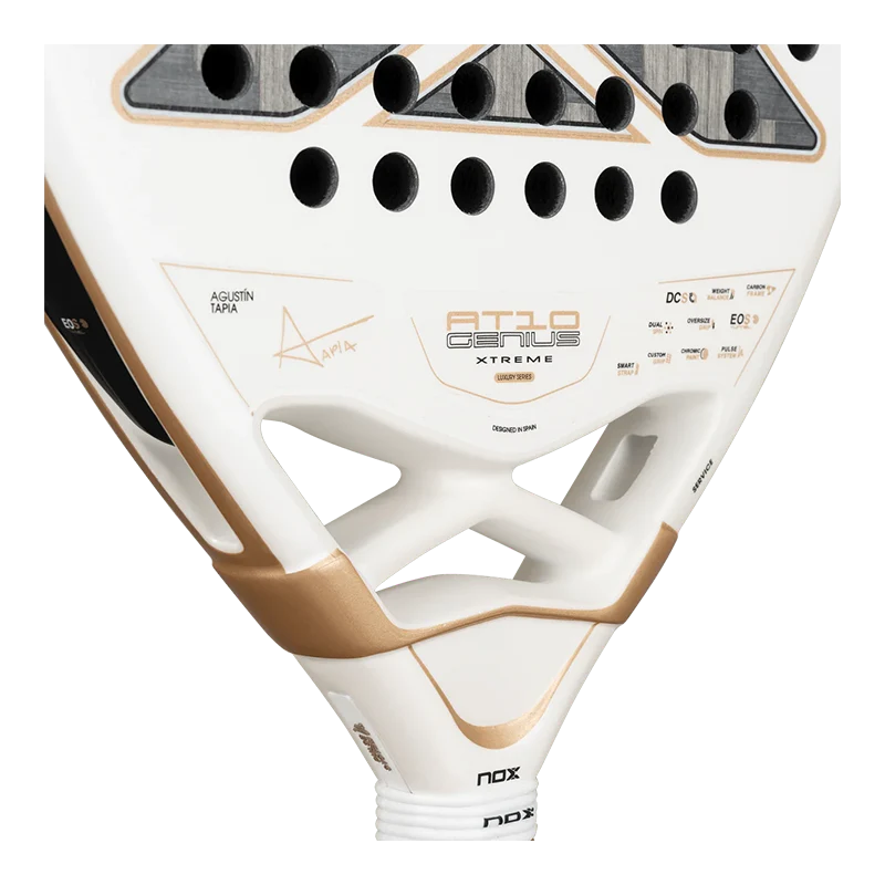 Pala de TEST Nox AT10 Genius 12K Xtrem by Agustin Tapia 2026