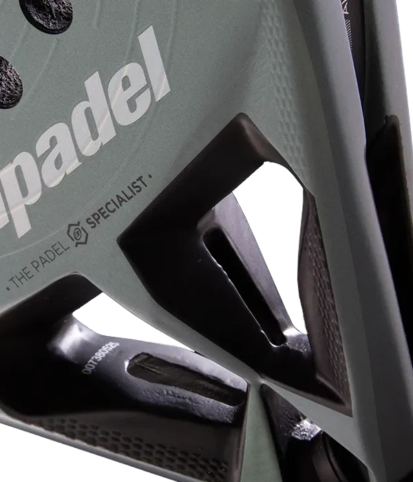 Pala de TEST Bullpadel Hack 04 2026