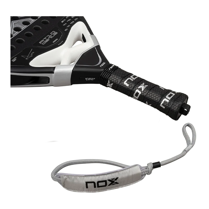 Pala NOX AT10 Genius Attack 18K by Agustin Tapia 2026