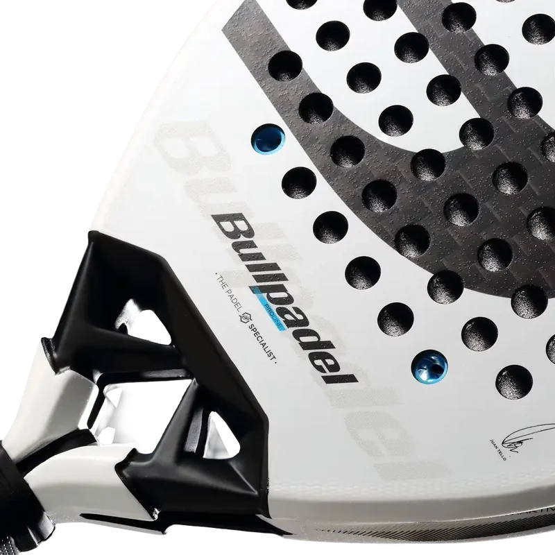 Pala de TEST Bullpadel Vertex 05 2026
