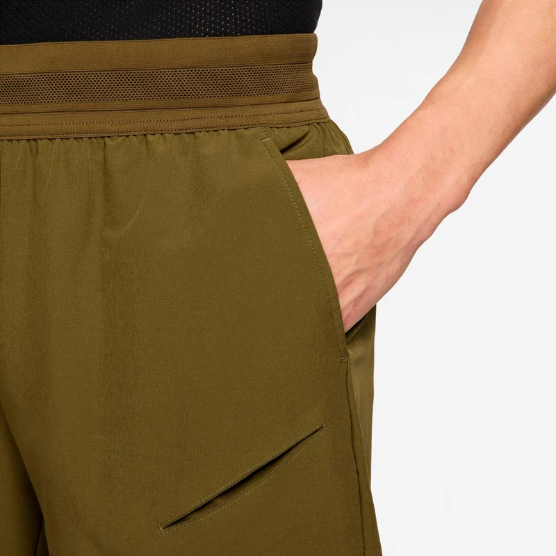 Jannik Sinner Court Dri-Fit Slam Shorts Herren-oliv